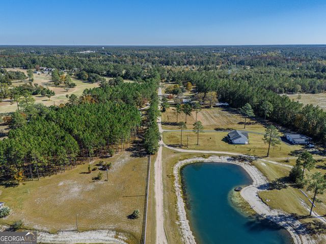 610 Country Club Road, Folkston, GA 31537