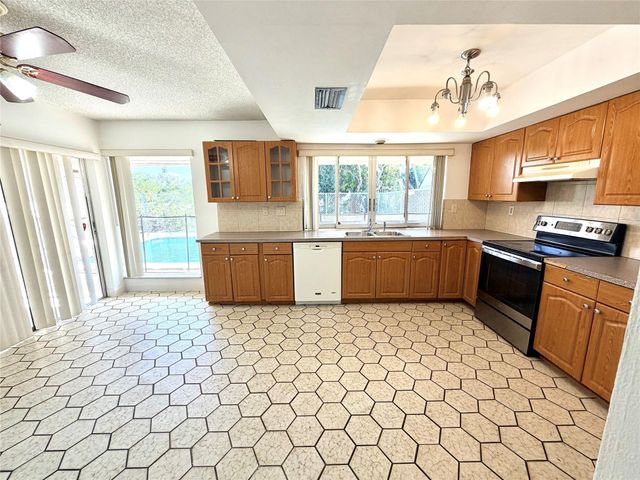 8980 NW 24th Place, Sunrise, FL 33322