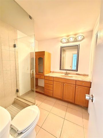 8980 NW 24th Place, Sunrise, FL 33322