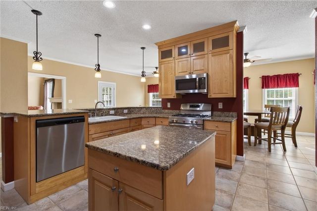 845 Artesia WAY, Virginia Beach, VA 23456