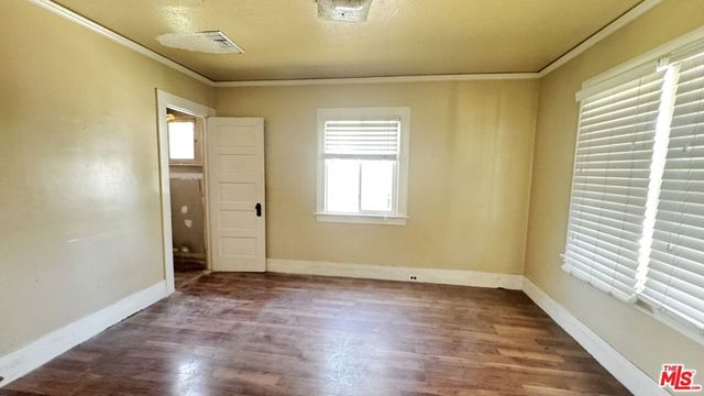 5717 4th Avenue, Los Angeles, CA 90043
