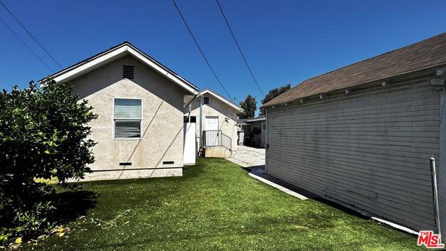5717 4th Avenue, Los Angeles, CA 90043