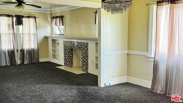 5717 4th Avenue, Los Angeles, CA 90043