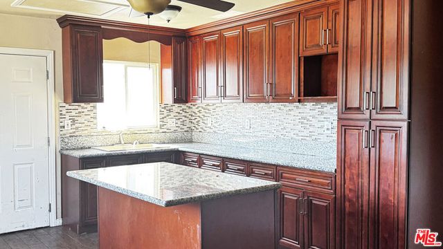 5717 4th Avenue, Los Angeles, CA 90043