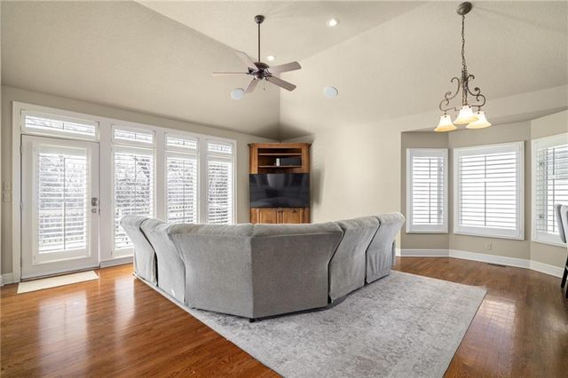 8920 Pine Street, Lenexa, KS 66220