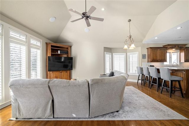 8920 Pine Street, Lenexa, KS 66220