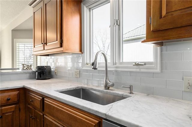 8920 Pine Street, Lenexa, KS 66220