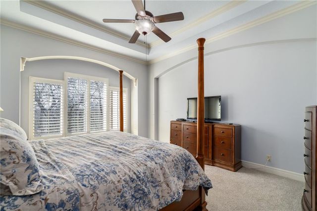 8920 Pine Street, Lenexa, KS 66220