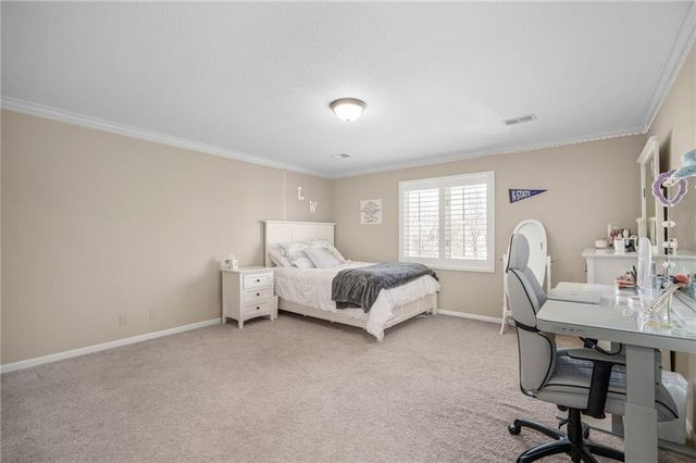 8920 Pine Street, Lenexa, KS 66220