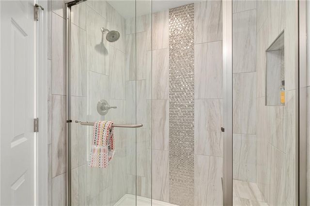 8920 Pine Street, Lenexa, KS 66220