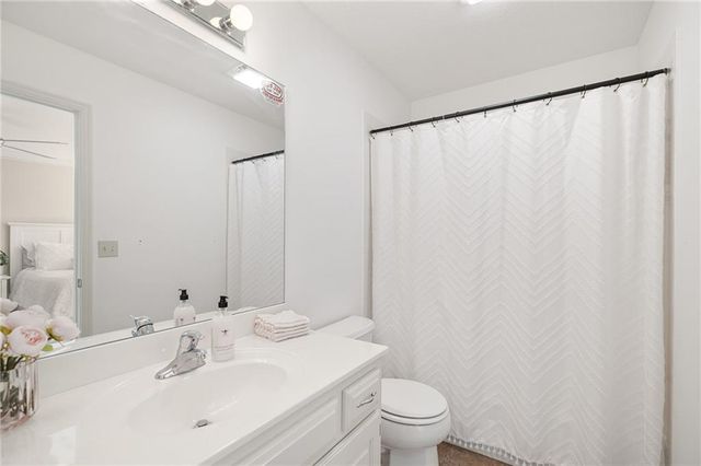 8920 Pine Street, Lenexa, KS 66220