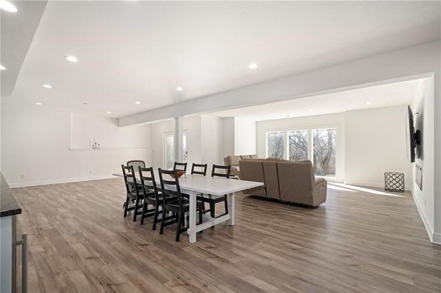 8920 Pine Street, Lenexa, KS 66220