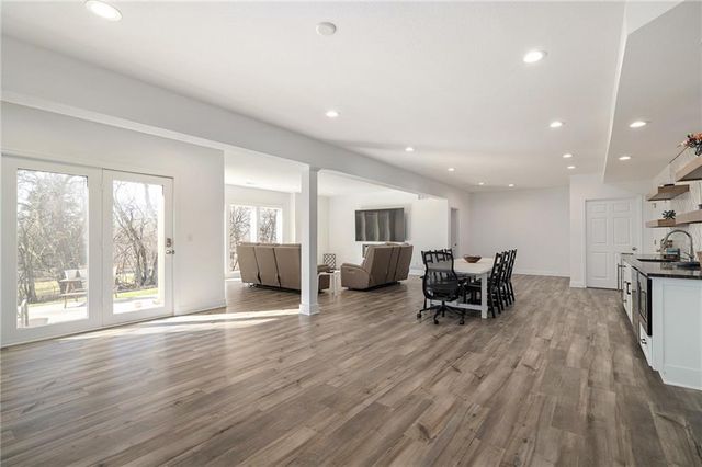 8920 Pine Street, Lenexa, KS 66220