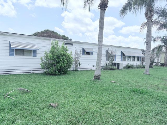 52 Camino Del Rio, Port St. Lucie, FL 34952