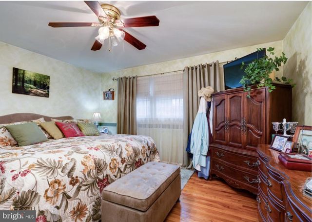 21 HEARTHSTONE DR, Reading, PA 19606