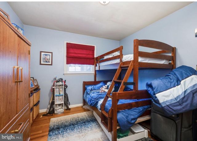 21 HEARTHSTONE DR, Reading, PA 19606