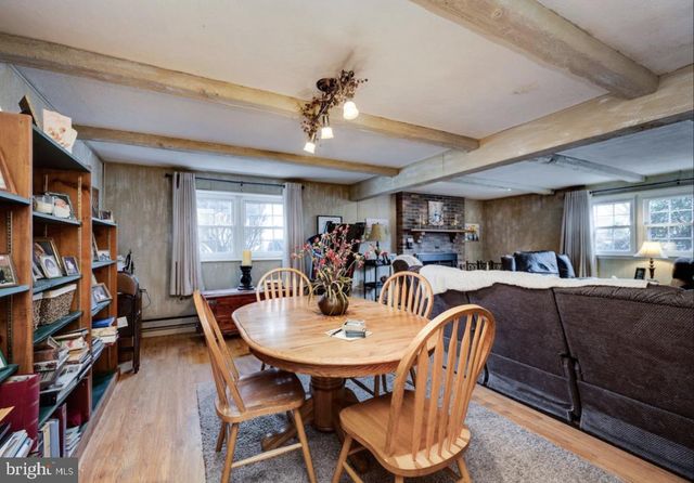 21 HEARTHSTONE DR, Reading, PA 19606