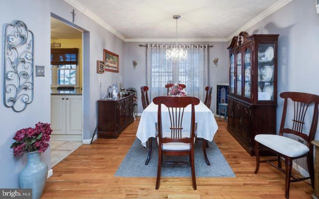 21 HEARTHSTONE DR, Reading, PA 19606