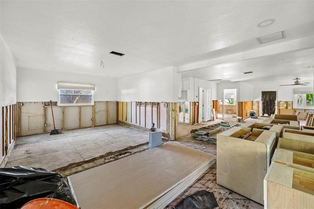 2657 44TH STREET S, Gulfport, FL 33711