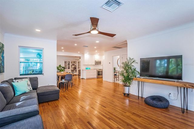 2657 44TH STREET S, Gulfport, FL 33711
