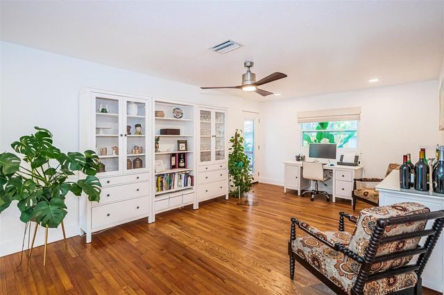 2657 44TH STREET S, Gulfport, FL 33711