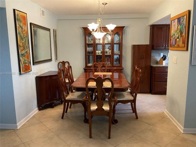 100 SE 6th Ave 203, Pompano Beach, FL 33060