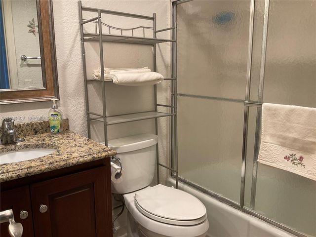 100 SE 6th Ave 203, Pompano Beach, FL 33060