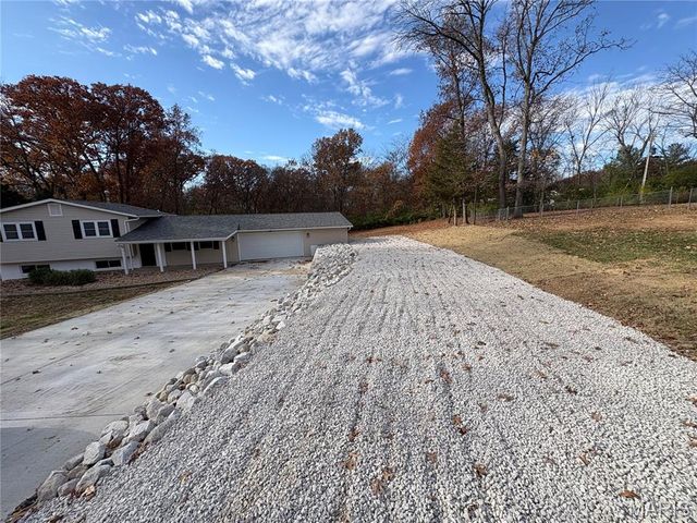 410 Raymond Drive, Unincorporated, MO 63366