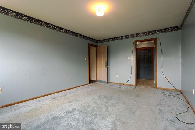 406 MILLER RD, Reading, PA 19608