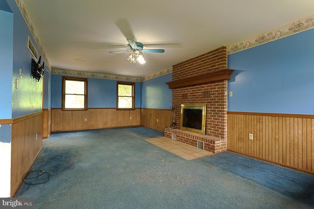 406 MILLER RD, Reading, PA 19608