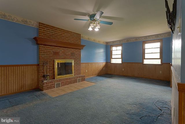 406 MILLER RD, Reading, PA 19608