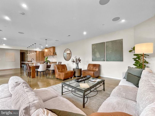 21 OVERBECK ALLEY NE, Washington, DC 20002