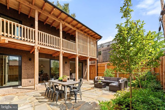 21 OVERBECK ALLEY NE, Washington, DC 20002