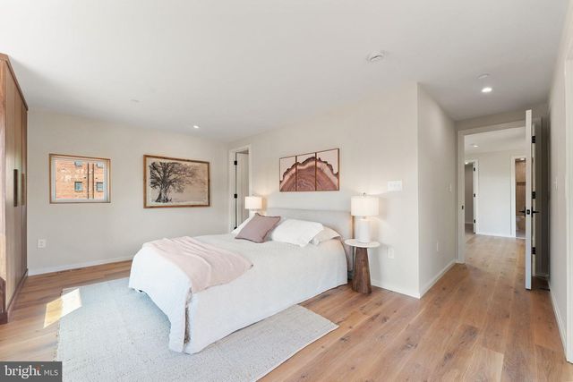 21 OVERBECK ALLEY NE, Washington, DC 20002