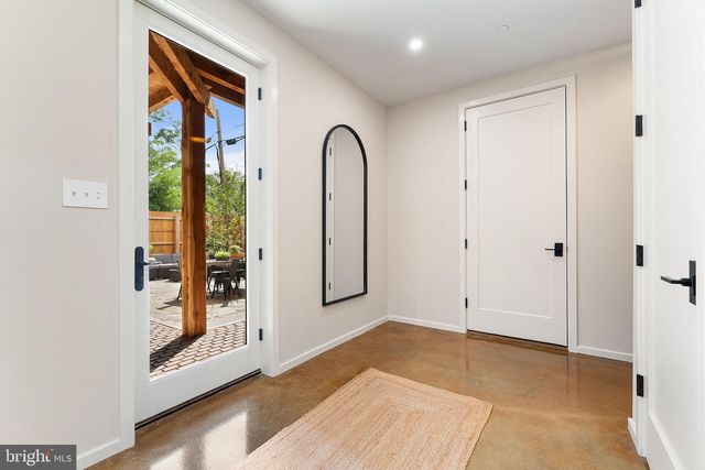 21 OVERBECK ALLEY NE, Washington, DC 20002