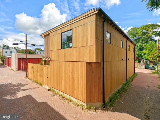 21 OVERBECK ALLEY NE, Washington, DC 20002