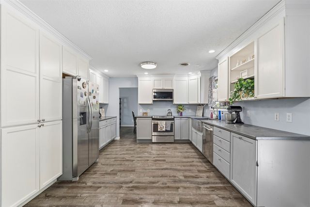 10016 Valdez Drive, Urbandale, IA 50322
