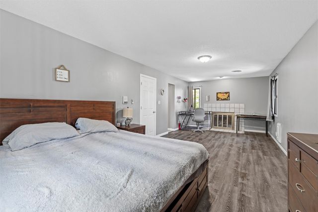 10016 Valdez Drive, Urbandale, IA 50322