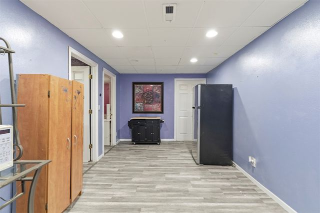 10016 Valdez Drive, Urbandale, IA 50322