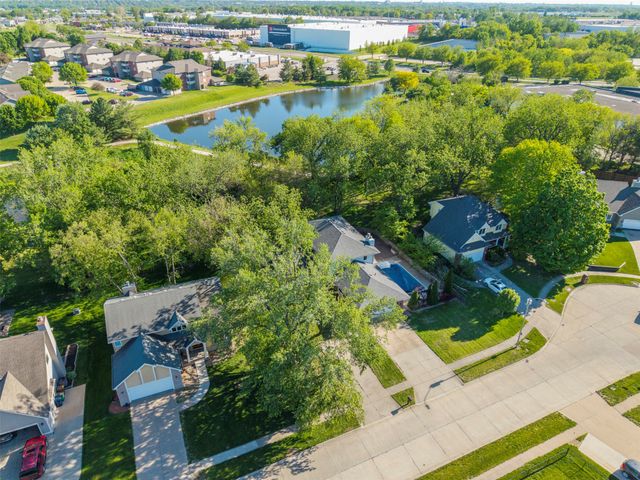 10016 Valdez Drive, Urbandale, IA 50322