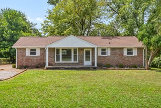 203 Charlemagne Blvd, Clarksville, TN 37042