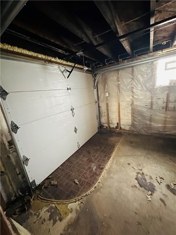 632 Spruce Ave, Sharon, PA 16146