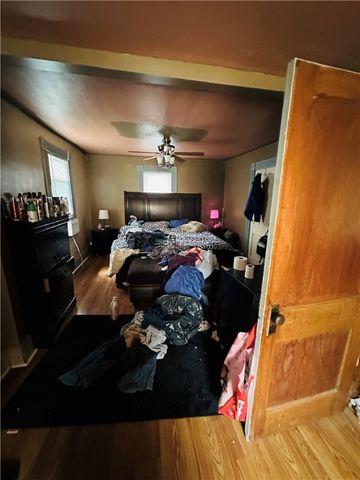 632 Spruce Ave, Sharon, PA 16146