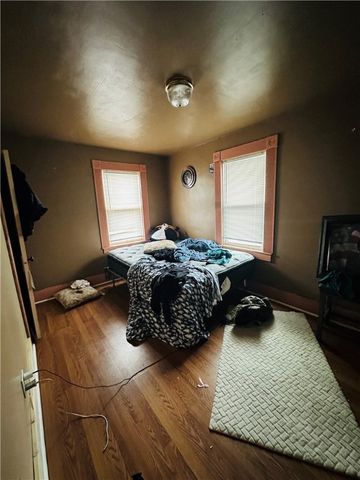 632 Spruce Ave, Sharon, PA 16146