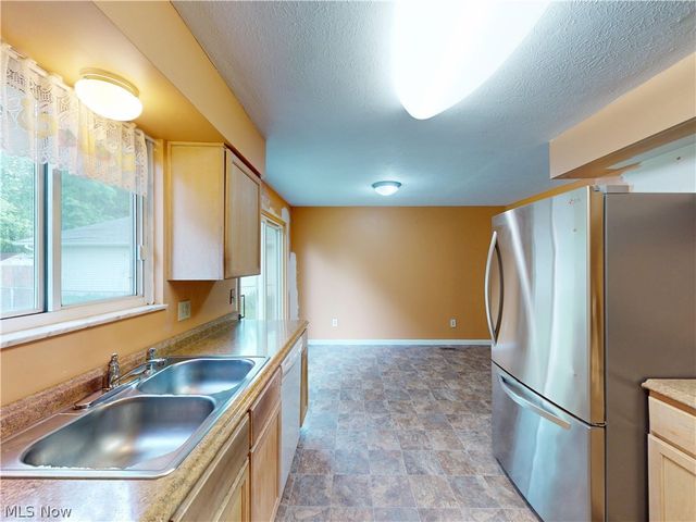 744 Arline Avenue, Eastlake, OH 44095