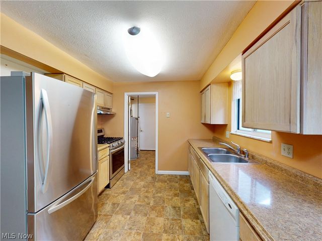 744 Arline Avenue, Eastlake, OH 44095