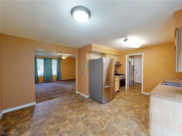 744 Arline Avenue, Eastlake, OH 44095