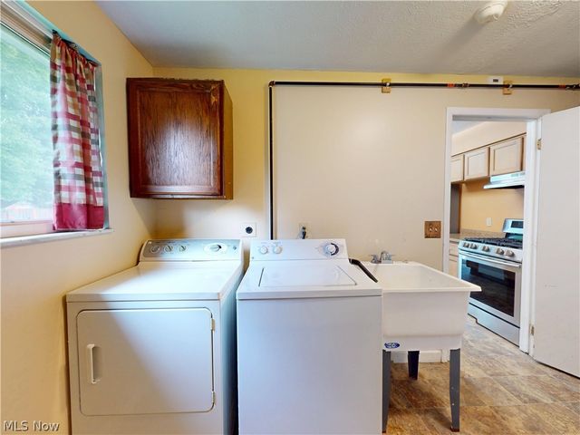 744 Arline Avenue, Eastlake, OH 44095