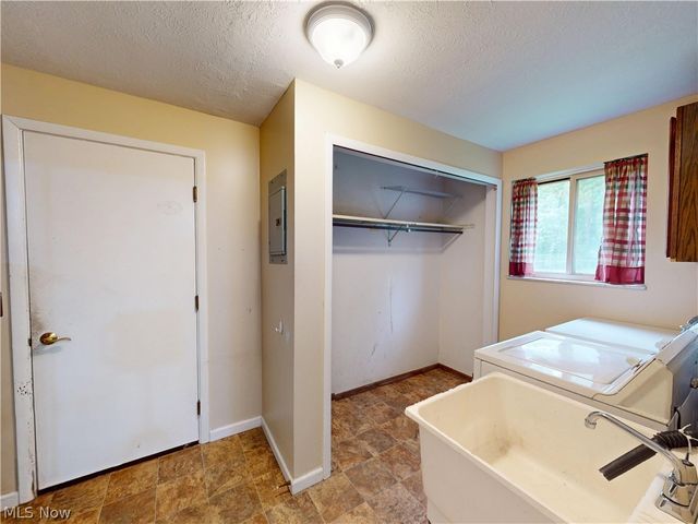 744 Arline Avenue, Eastlake, OH 44095