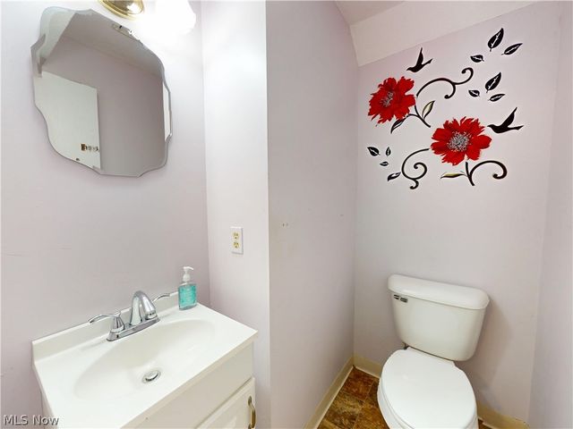 744 Arline Avenue, Eastlake, OH 44095